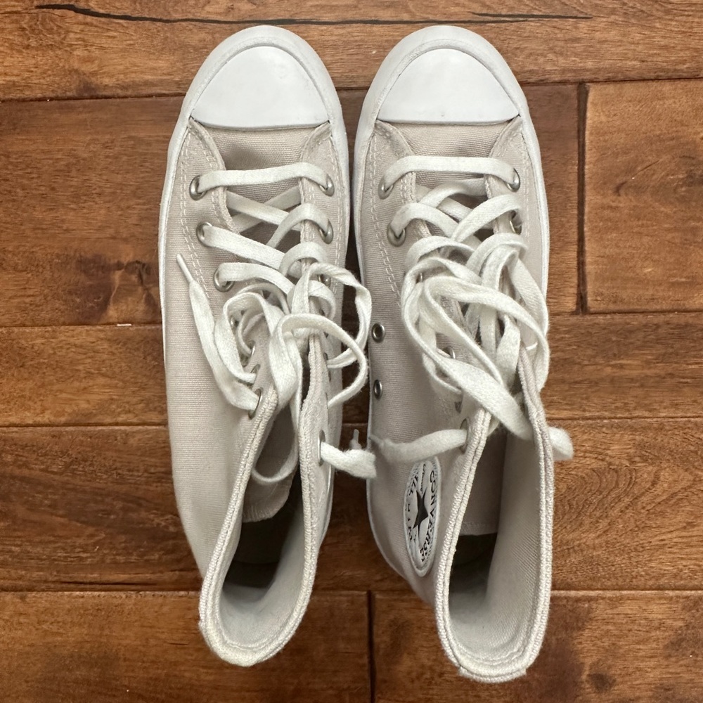 Beige Lugged Hi Top Converse